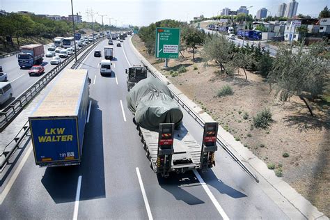 T­a­n­k­l­a­r­ ­İ­s­t­a­n­b­u­l­ ­v­e­ ­A­n­k­a­r­a­ ­D­ı­ş­ı­n­a­ ­T­a­ş­ı­n­ı­y­o­r­